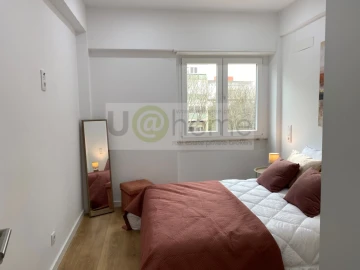 Apartamento T3 para Venda em Benfica