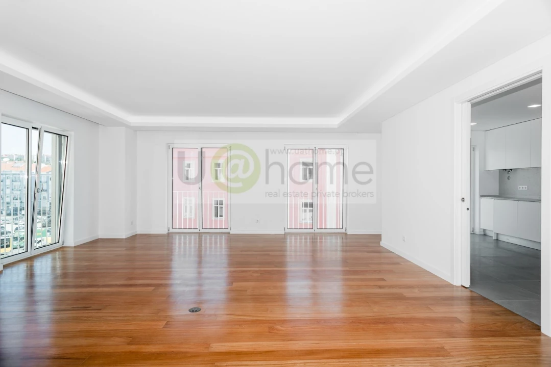 Apartamento T3 para Venda em Arroios Foto 2