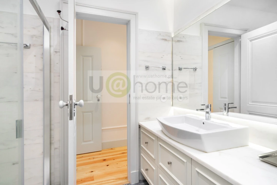 Apartamento T2 para Venda em Misericórdia Foto 25