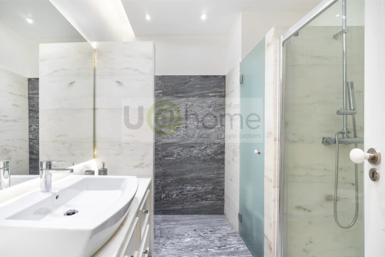 Apartamento T2 para Venda em Misericórdia Foto 16