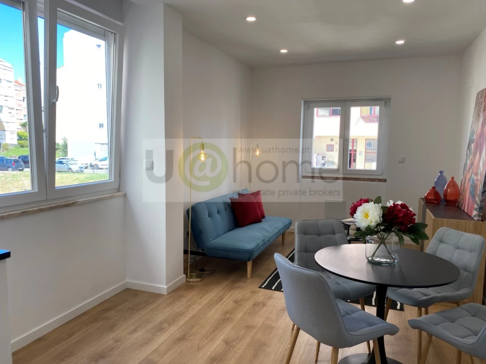 Apartamento T3 para Venda em Benfica Foto 2