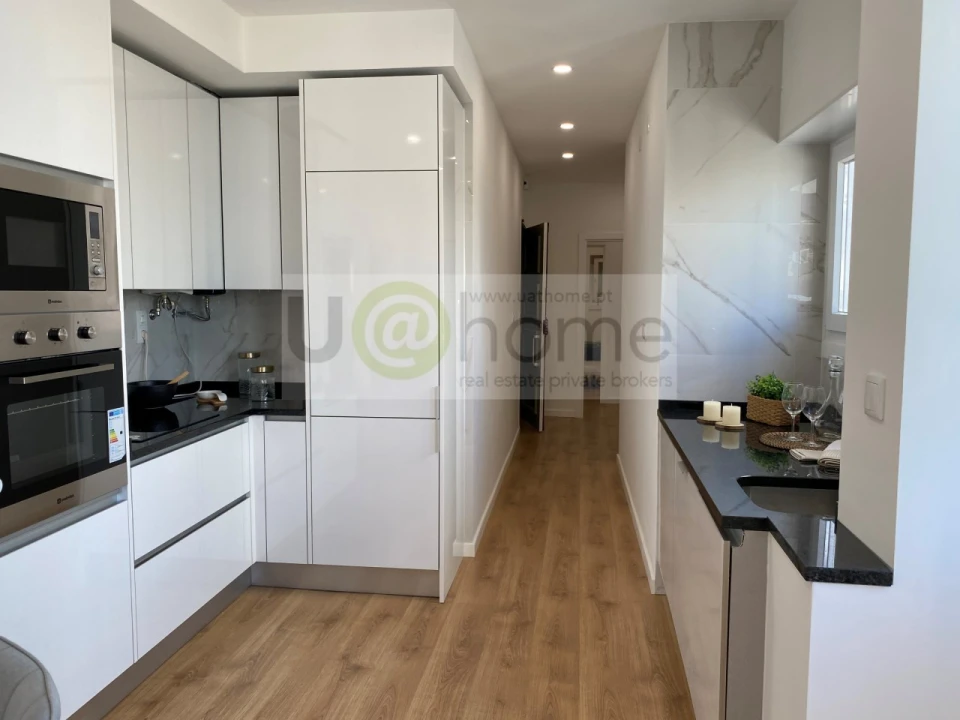 Apartamento T3 para Venda em Benfica Foto 3