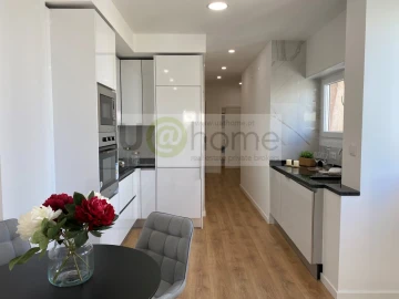 Apartamento T3 para Venda em Benfica