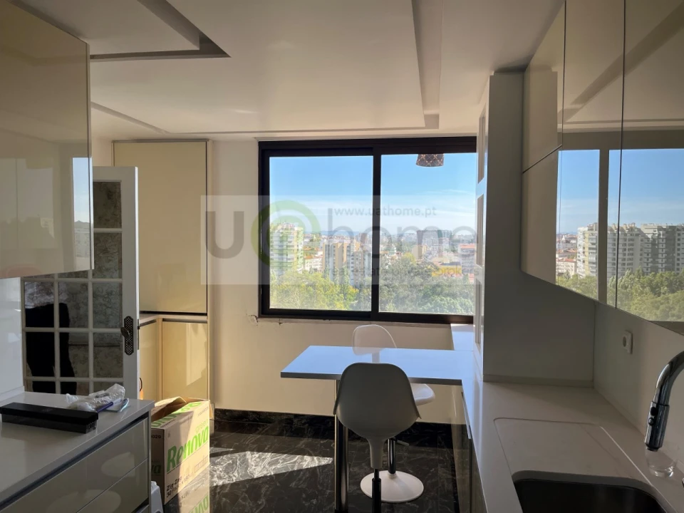 Apartamento T3 para Venda em Lumiar Foto 2
