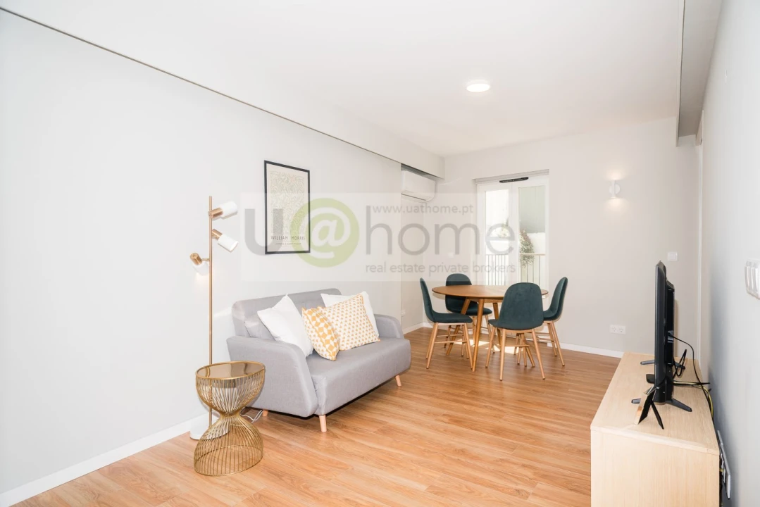 Apartamento T1 para Venda em Santo António Foto 2