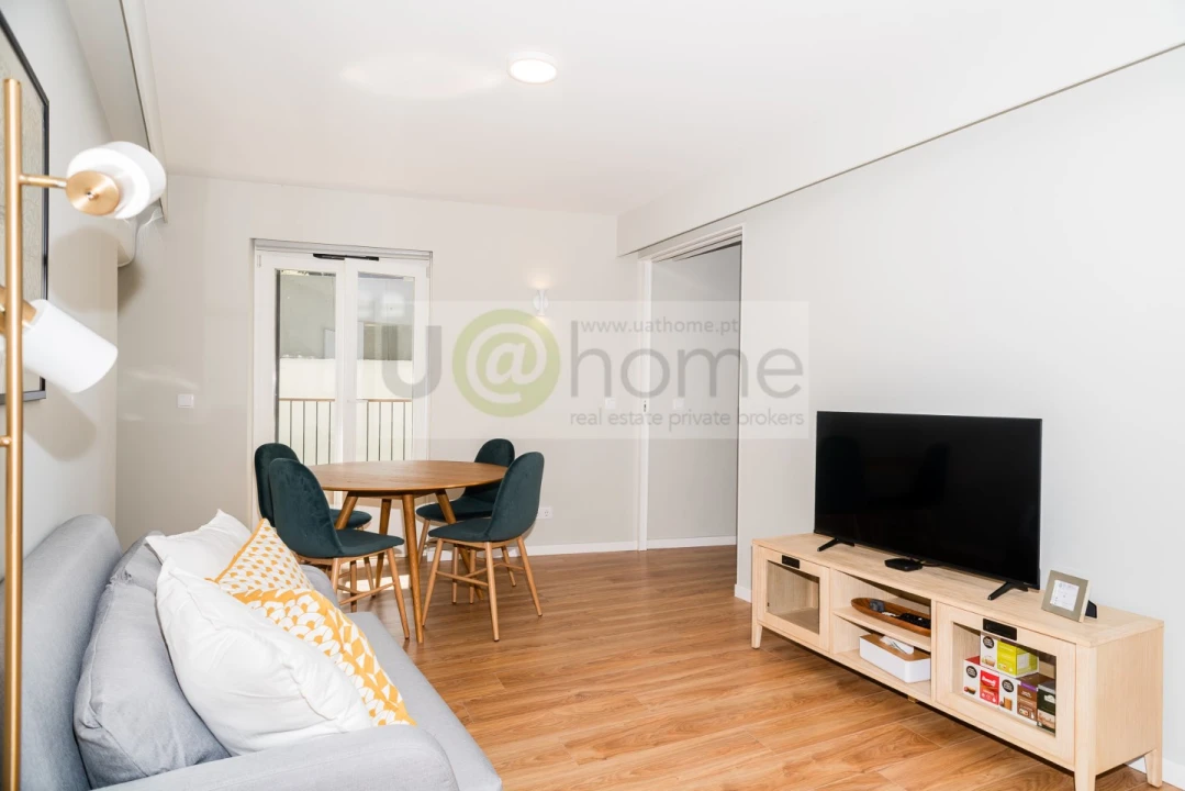 Apartamento T1 para Venda em Santo António Foto 3