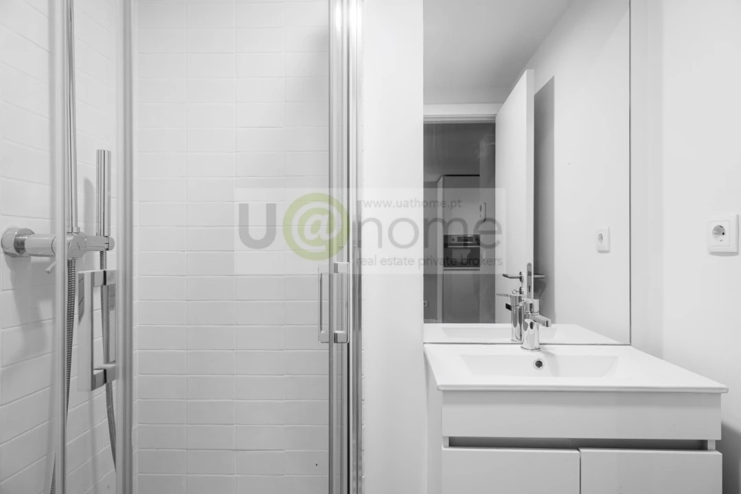 Apartamento T1 para Venda em Santo António Foto 10