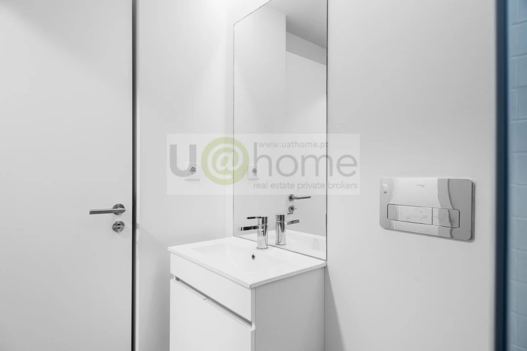 Apartamento T1 para Venda em Santo António Foto 12