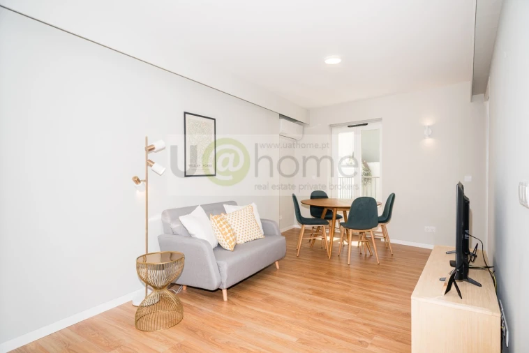 Apartamento T1 para Venda em Santo António Foto 2