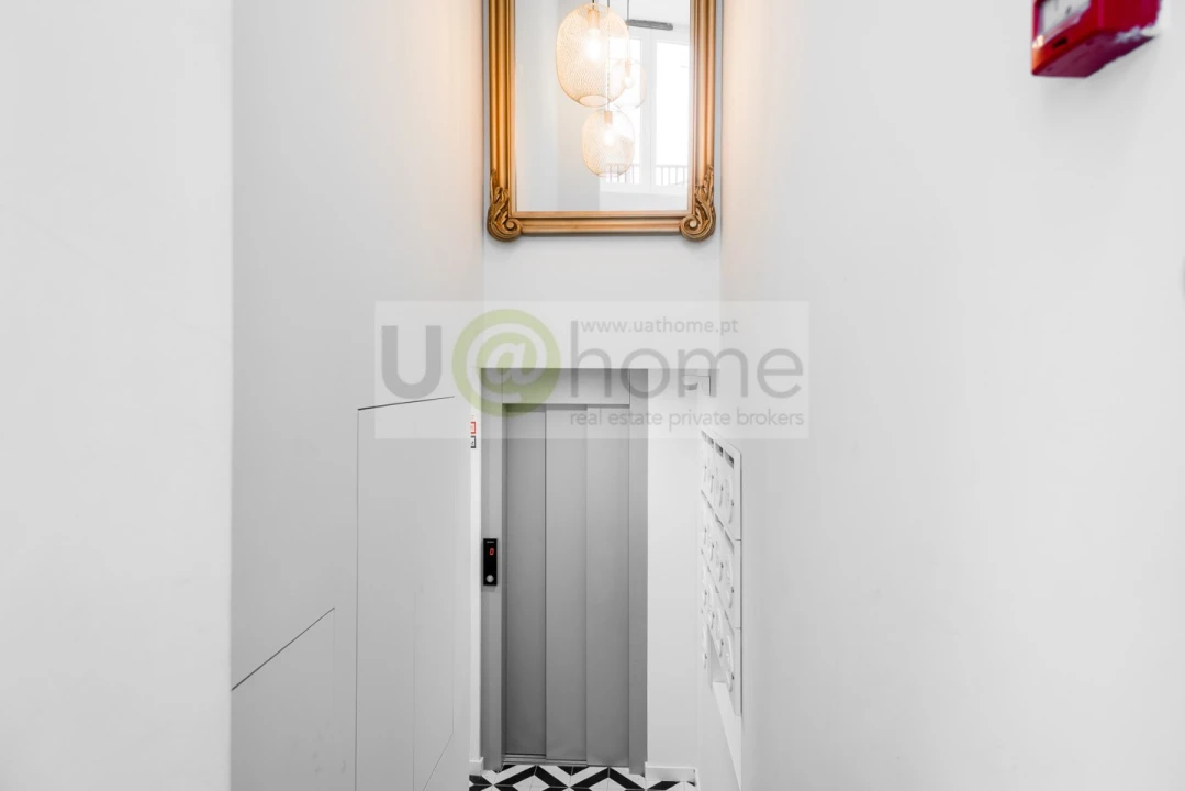 Apartamento T1 para Venda em Santo António Foto 12