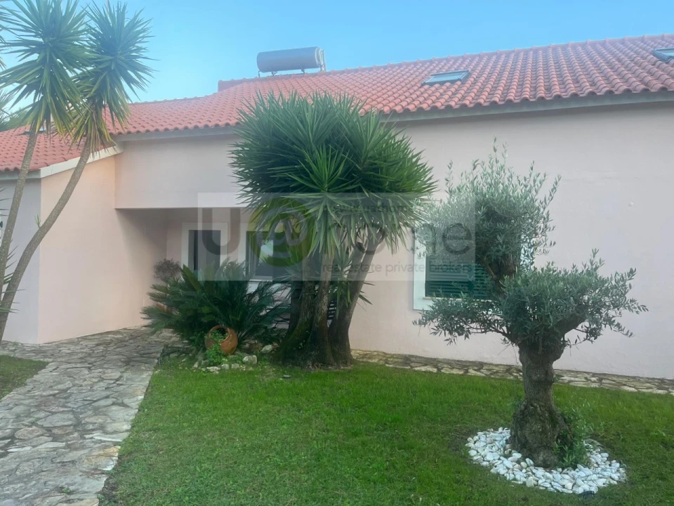 Moradia T4 para Venda em Charneca de Caparica e Sobreda Foto 4