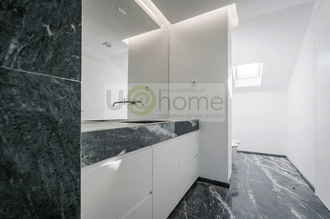 Apartamento T3 para Venda em Campolide Foto 17
