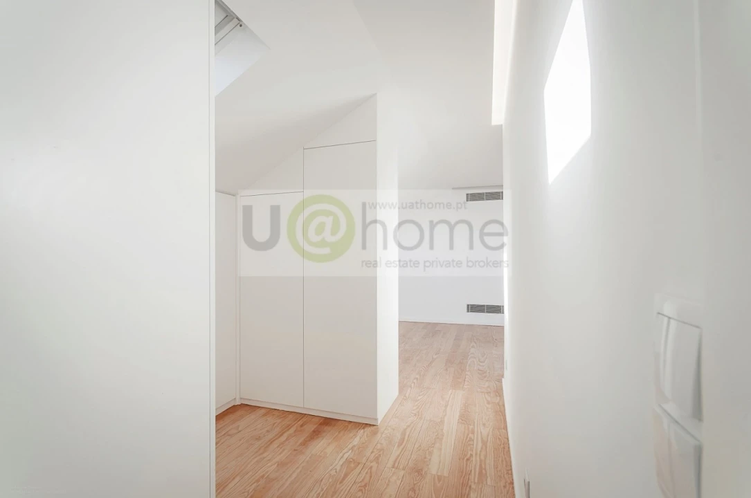 Apartamento T3 para Venda em Campolide Foto 18
