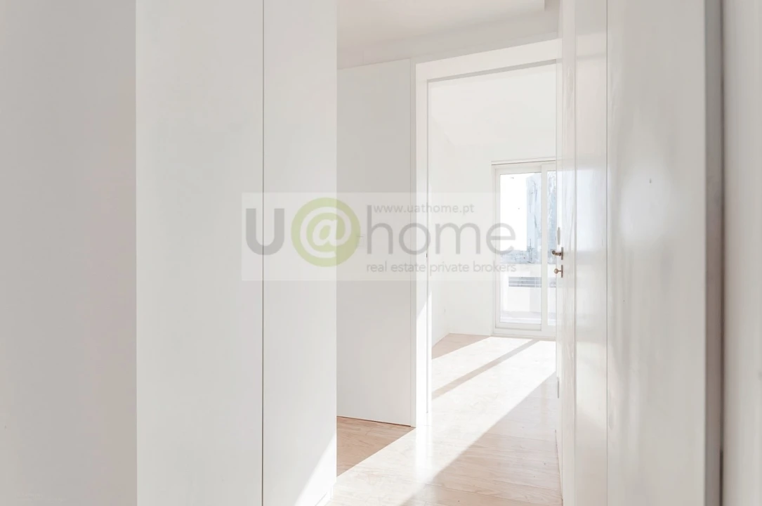 Apartamento T3 para Venda em Campolide Foto 19