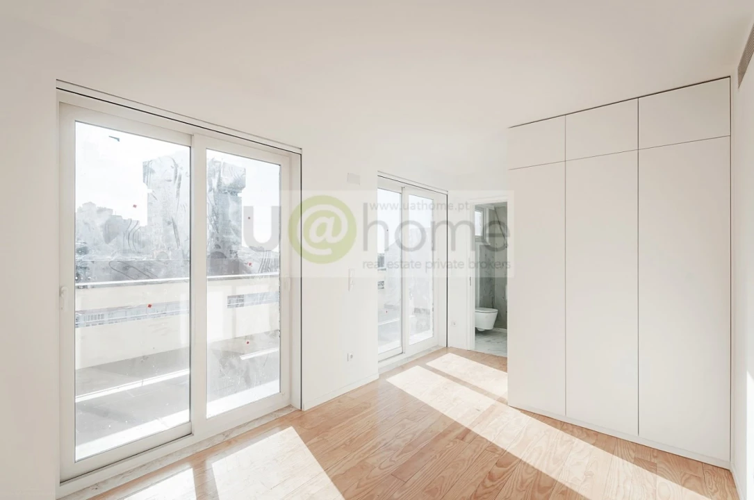 Apartamento T3 para Venda em Campolide Foto 9