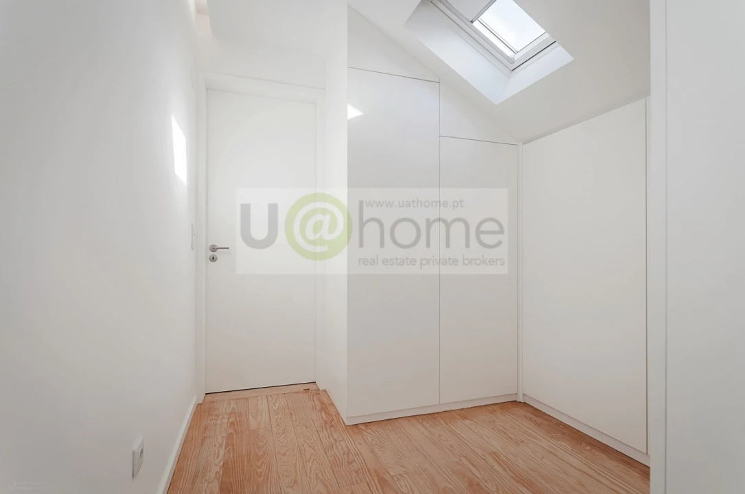 Apartamento T3 para Venda em Campolide Foto 22