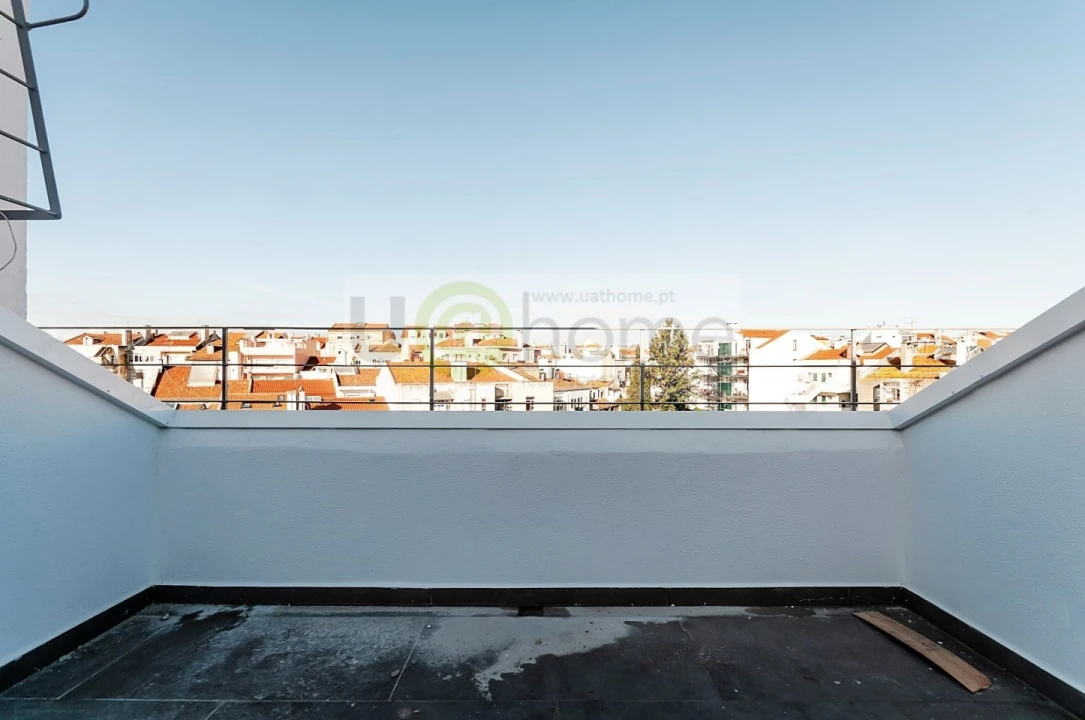 Apartamento T3 para Venda em Campolide Foto 21