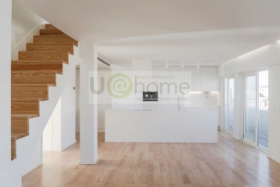 Apartamento T3 para Venda em Campolide