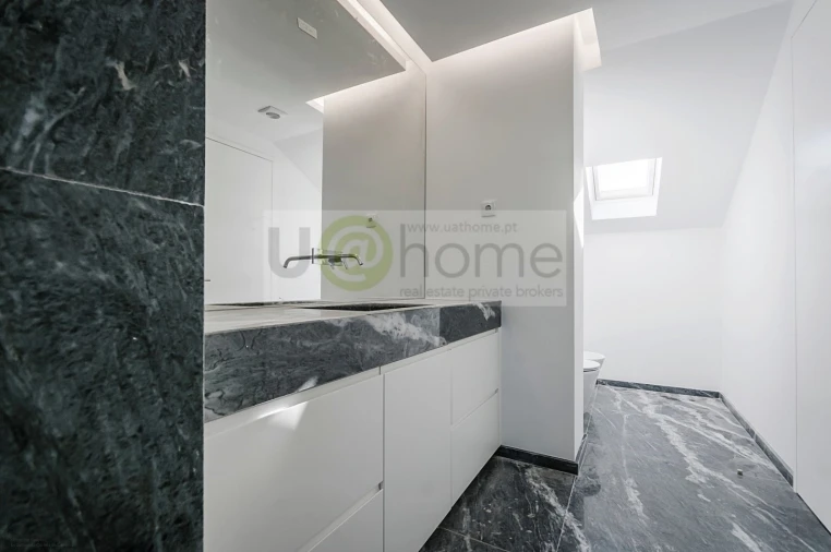 Apartamento T3 para Venda em Campolide Foto 17