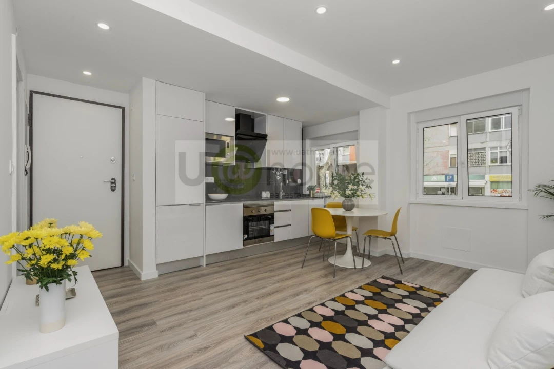 Apartamento T3 para Venda em Benfica Foto 1