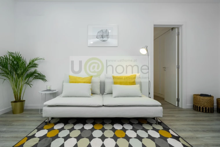Apartamento T3 para Venda em Benfica Foto 2