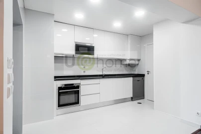 Apartamento T3 para Venda em Arroios