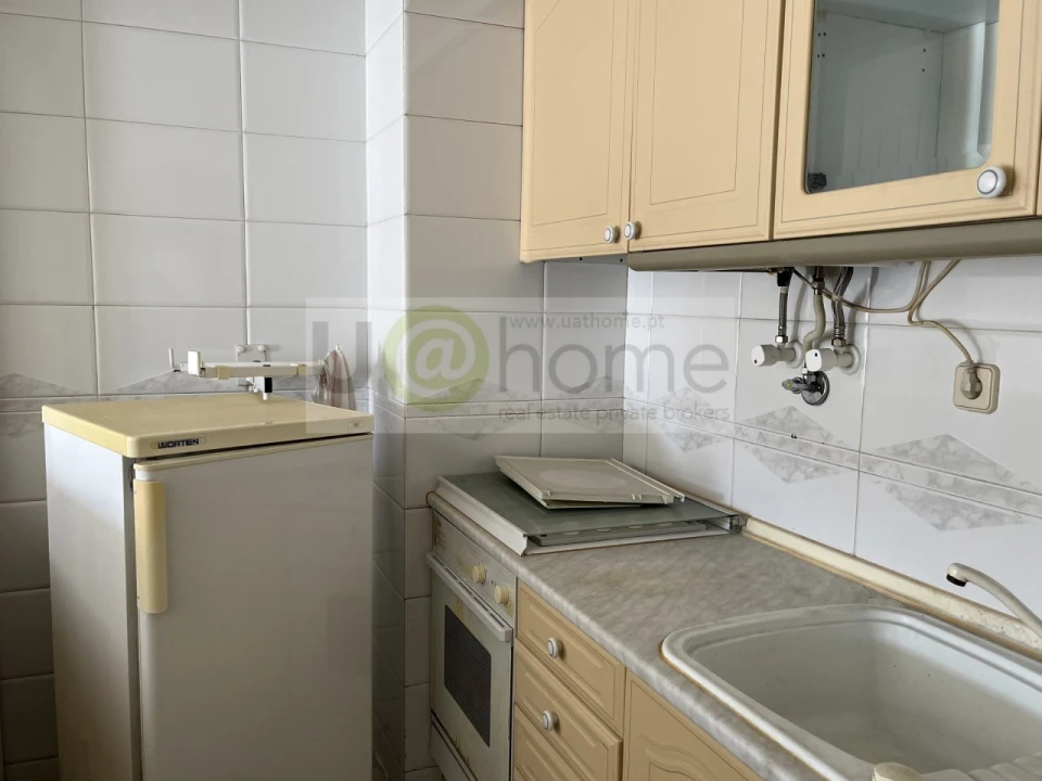 Apartamento T1 para Venda em Costa da Caparica Foto 14
