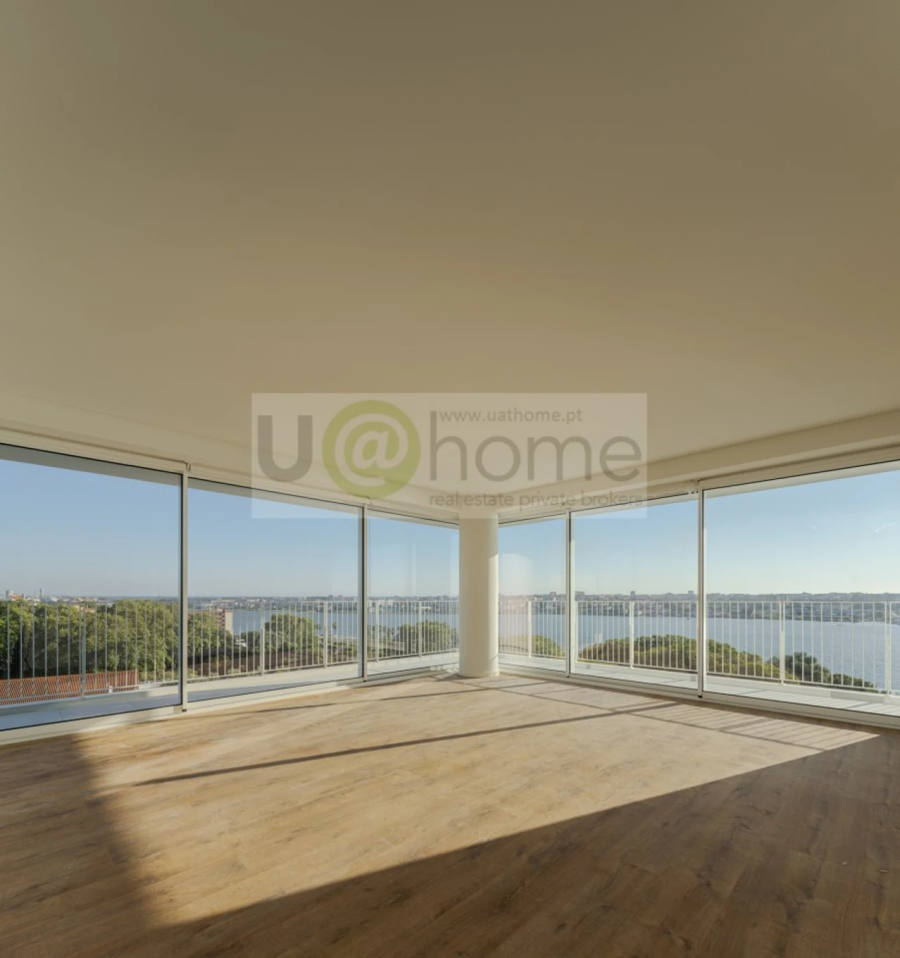 Apartamento T3 para Venda em Seixal, Arrentela e Aldeia de Paio Pires Foto 1