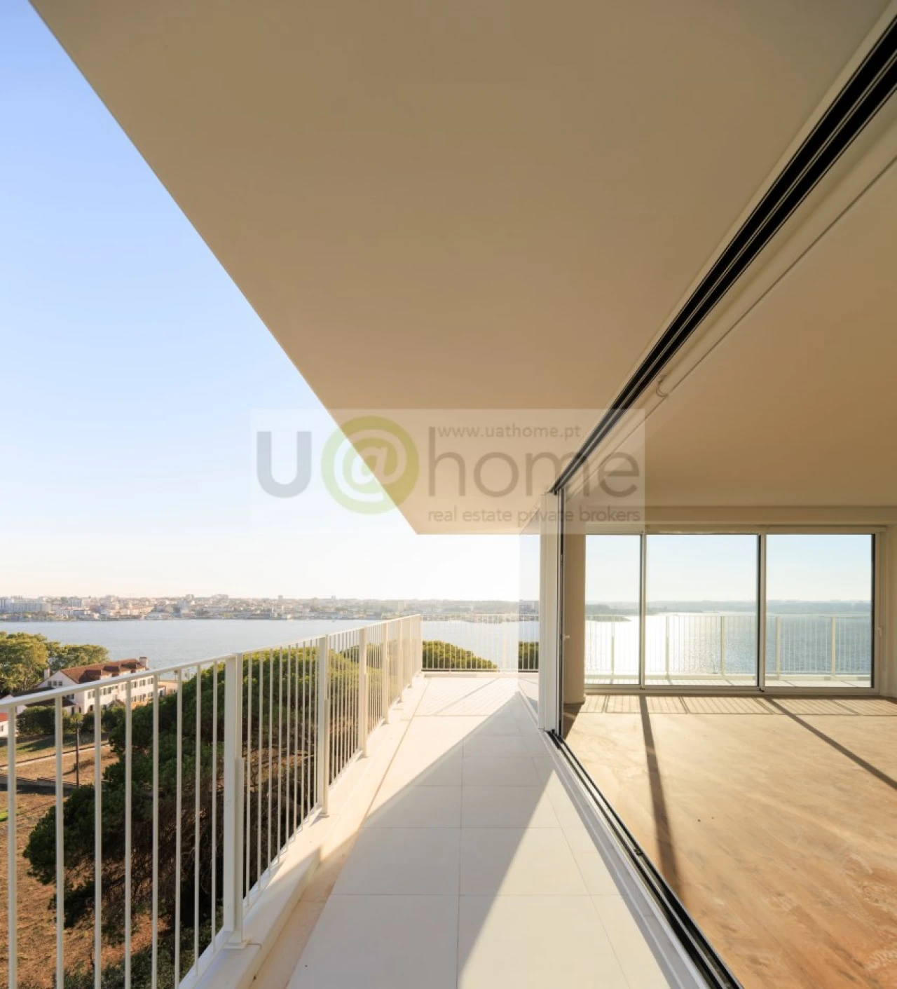 Apartamento T3 para Venda em Seixal, Arrentela e Aldeia de Paio Pires Foto 2