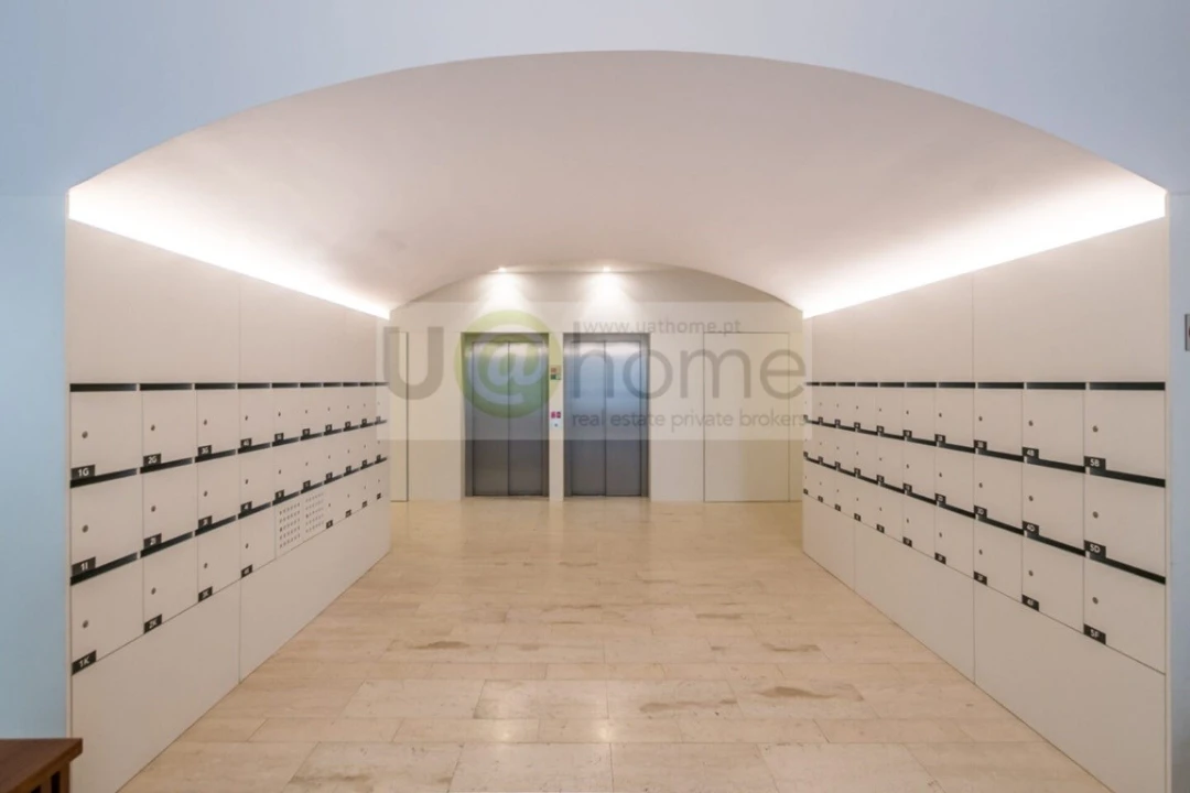 Apartamento T2 para Venda em Santa Maria Maior Foto 1