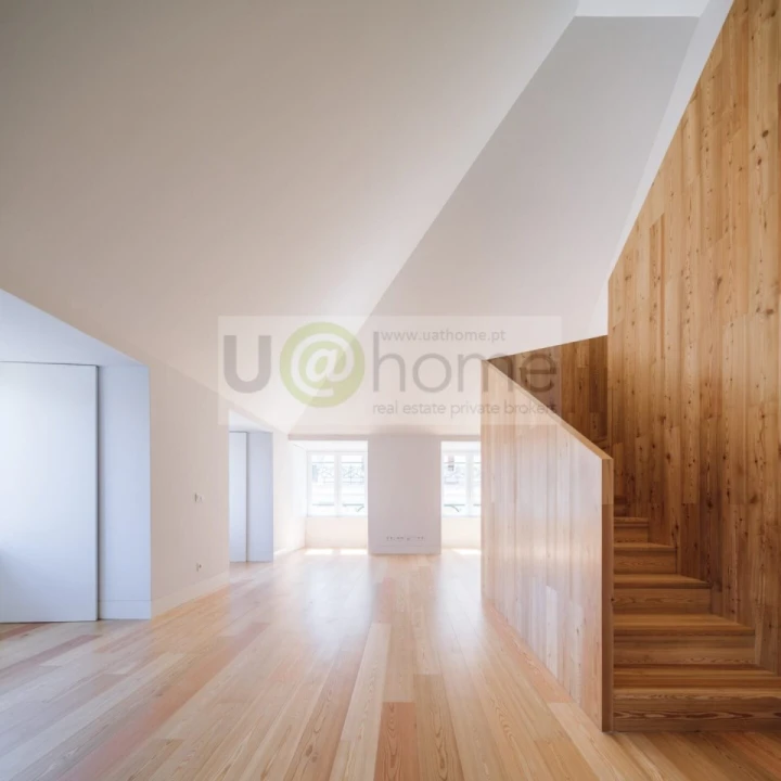 Apartamento T2 para Venda em Santa Maria Maior Foto 4