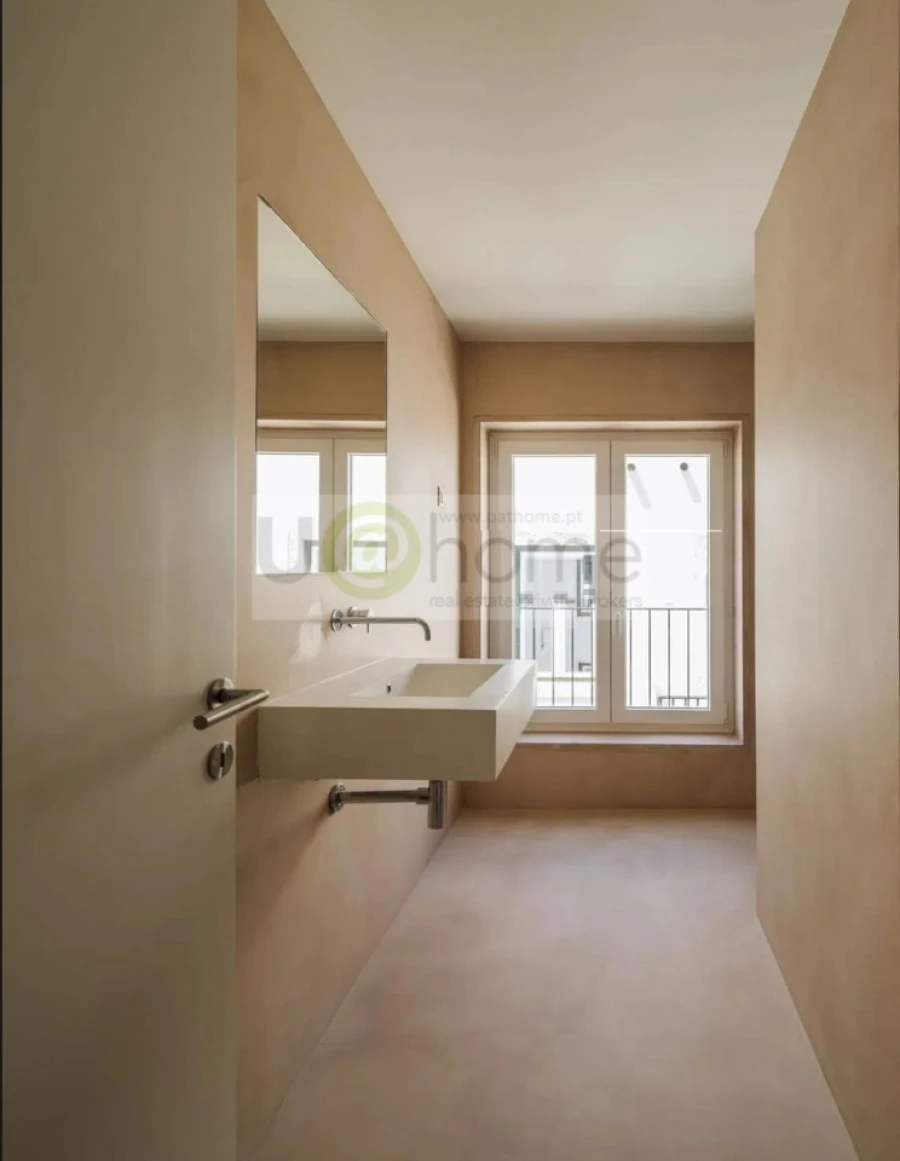Apartamento T2 para Venda em Santa Maria Maior Foto 6