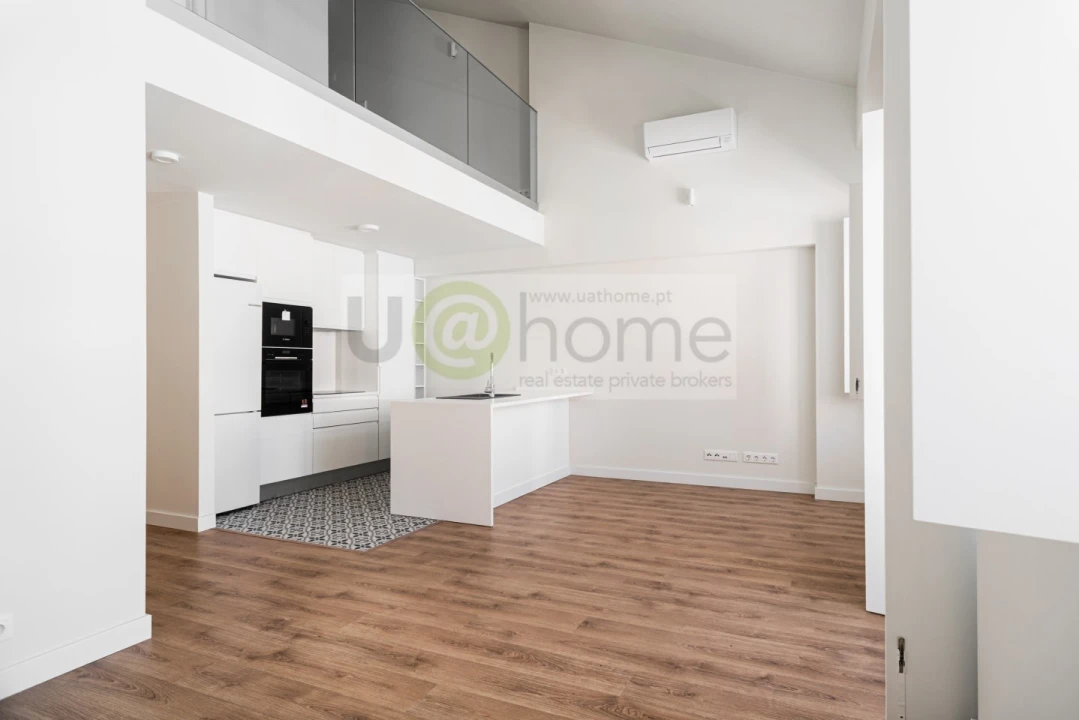 Apartamento T3 para Venda em Campolide Foto 1