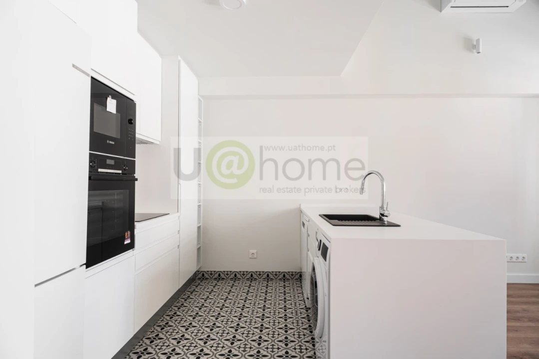 Apartamento T3 para Venda em Campolide Foto 25