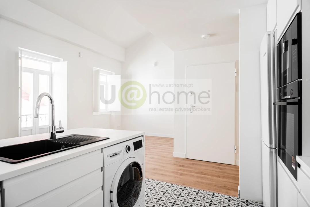Apartamento T3 para Venda em Campolide Foto 28