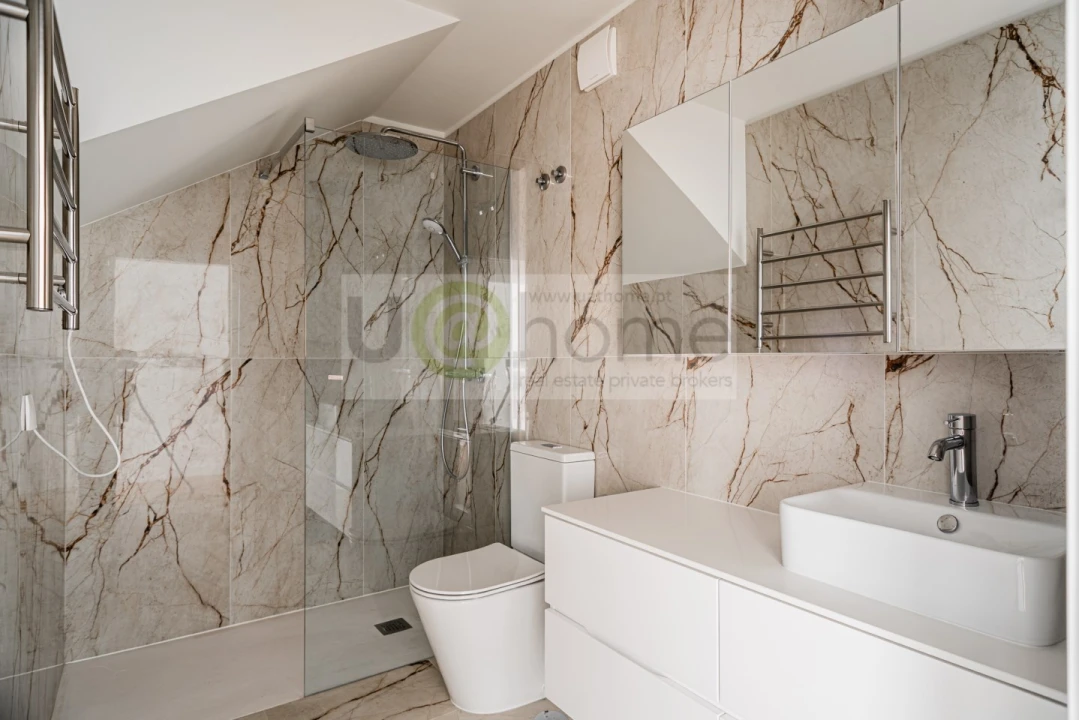 Apartamento T3 para Venda em Campolide Foto 9