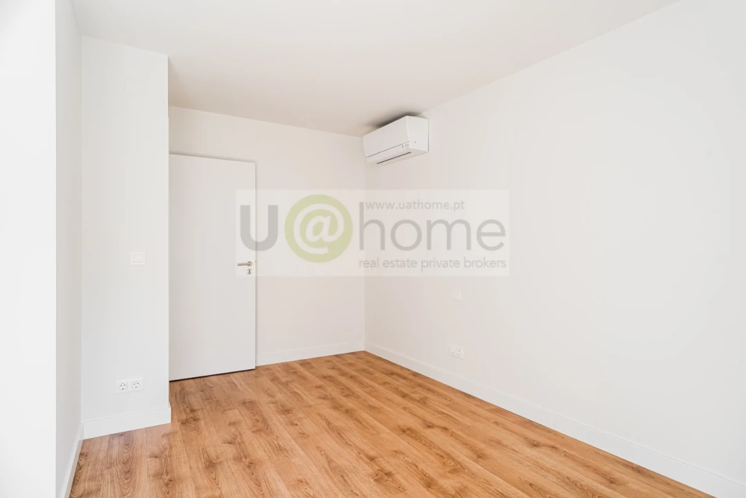 Apartamento T3 para Venda em Campolide Foto 13