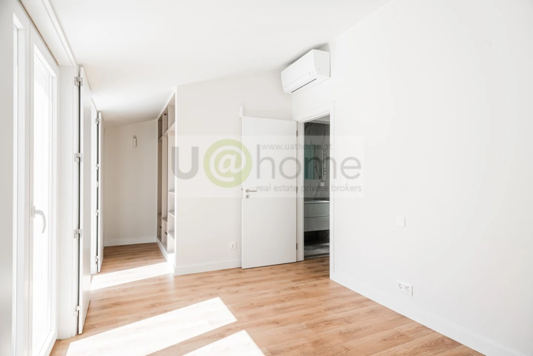 Apartamento T3 para Venda em Campolide Foto 22