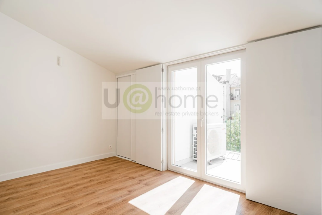 Apartamento T3 para Venda em Campolide Foto 6