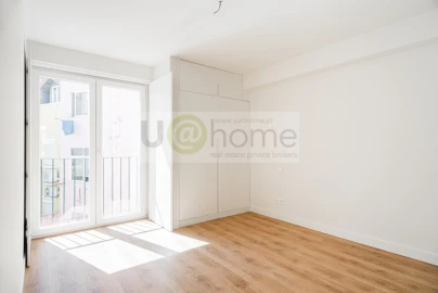 Apartamento T3 para Venda em Campolide