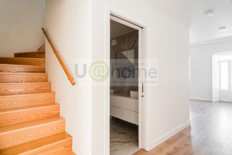 Apartamento T3 para Venda em Campolide Foto 11