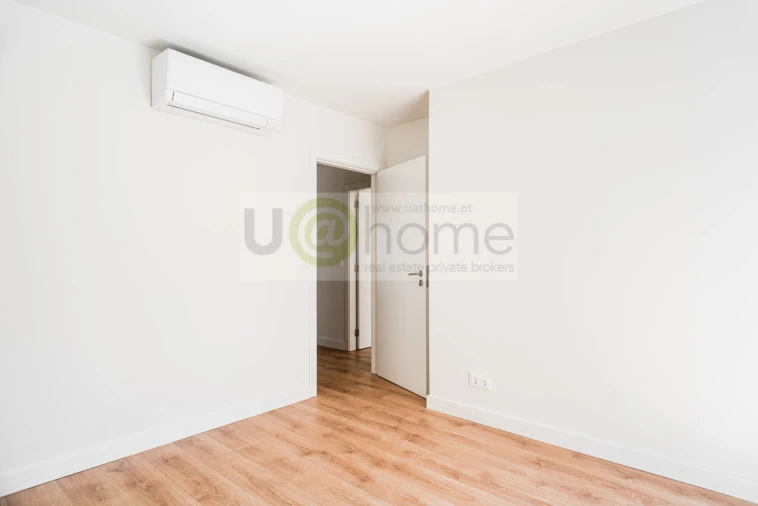 Apartamento T3 para Venda em Campolide Foto 15