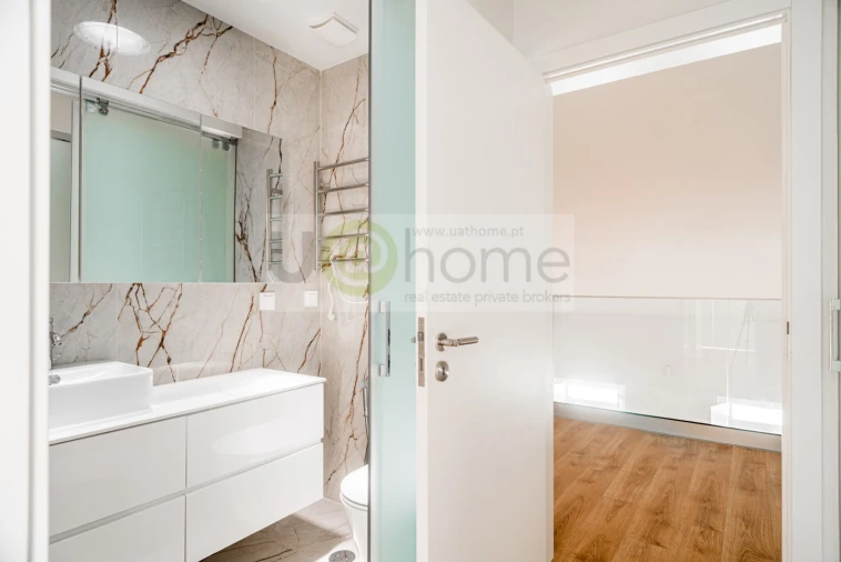 Apartamento T3 para Venda em Campolide Foto 17