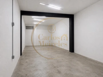 Garagem para Venda em Vila Verde e Barbudo