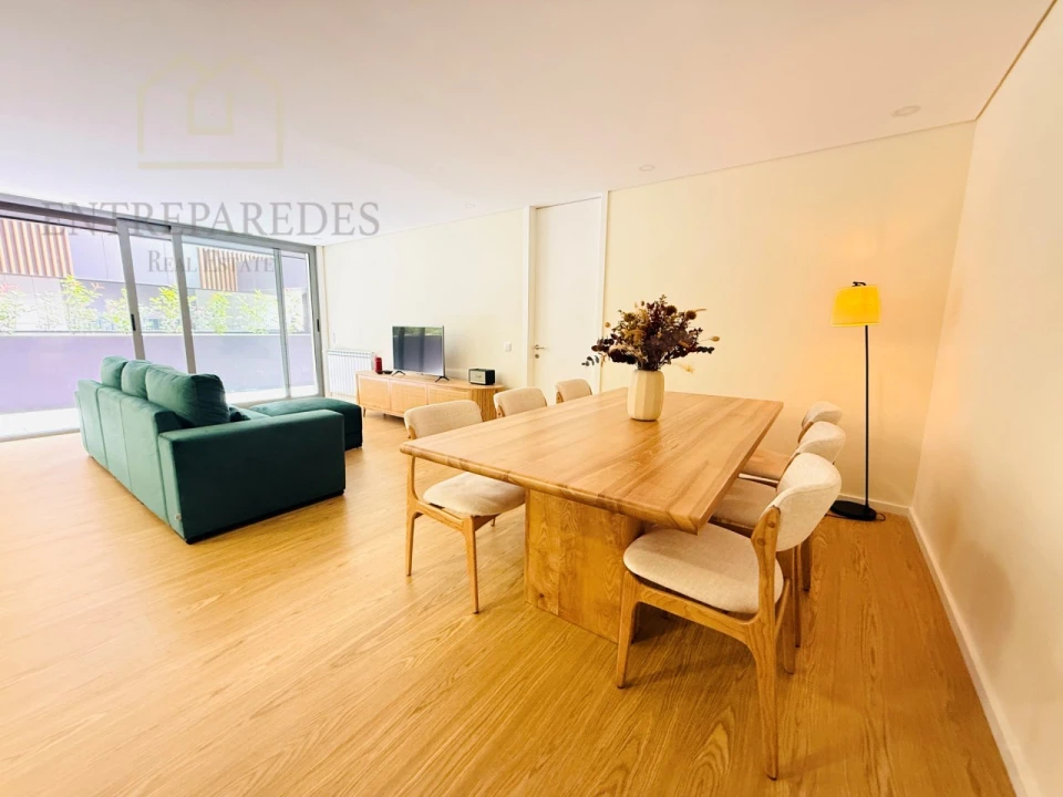 Apartamento T2 para Venda em Espinho Foto 2