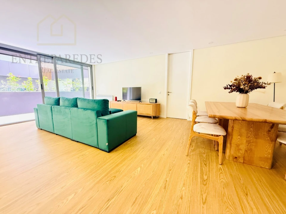 Apartamento T2 para Venda em Espinho Foto 6