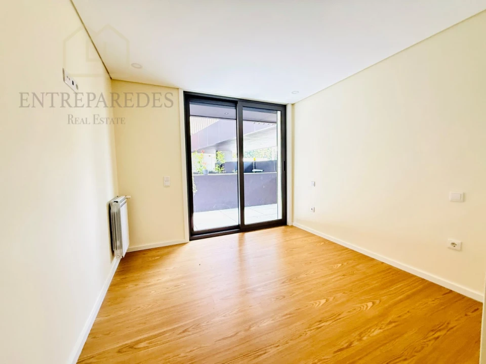 Apartamento T2 para Venda em Espinho Foto 12