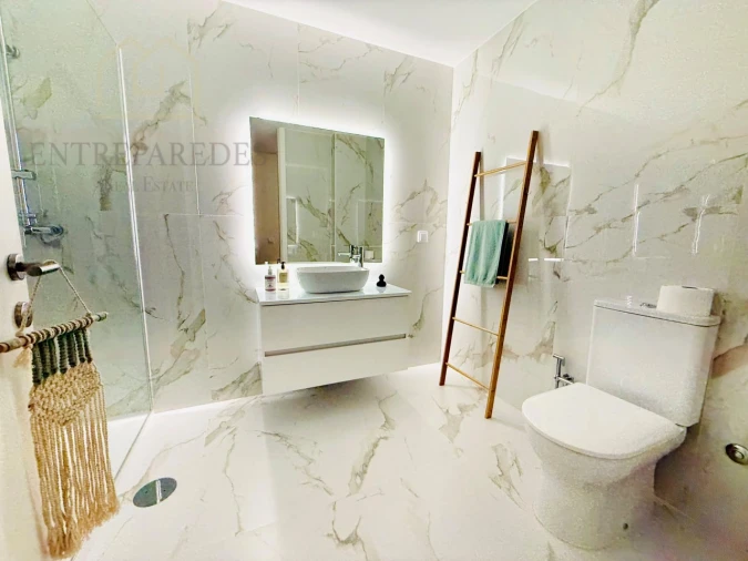 Apartamento T2 para Venda em Espinho Foto 8