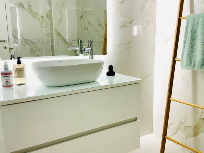 Apartamento T2 para Venda em Espinho Foto 10