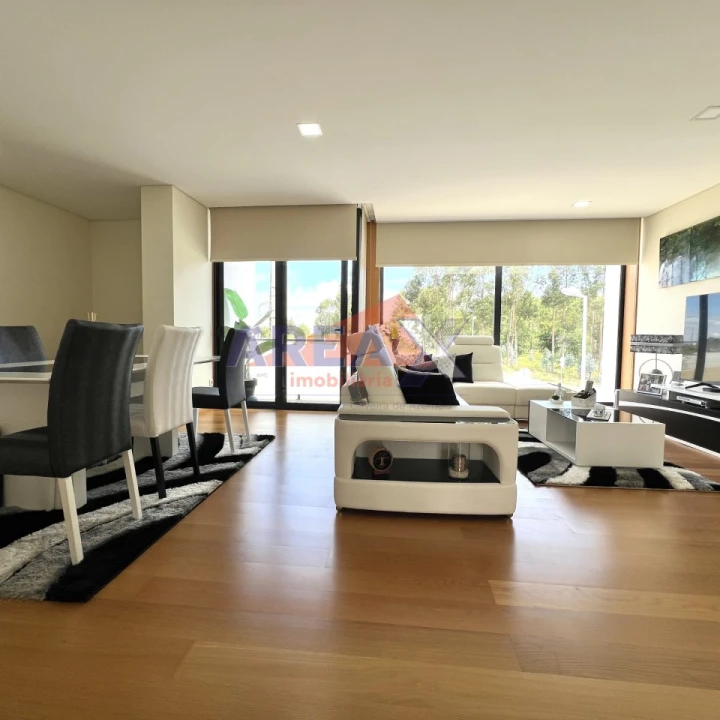Apartamento T2 para Venda em Escariz Foto 16